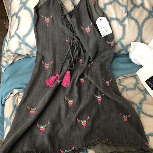 Dress - Picture 3 of 3